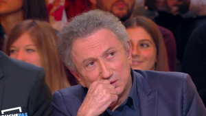 Illustration : "Michel Drucker après une intervention cardiaque majeure : son retour à l'écran encore repoussé"